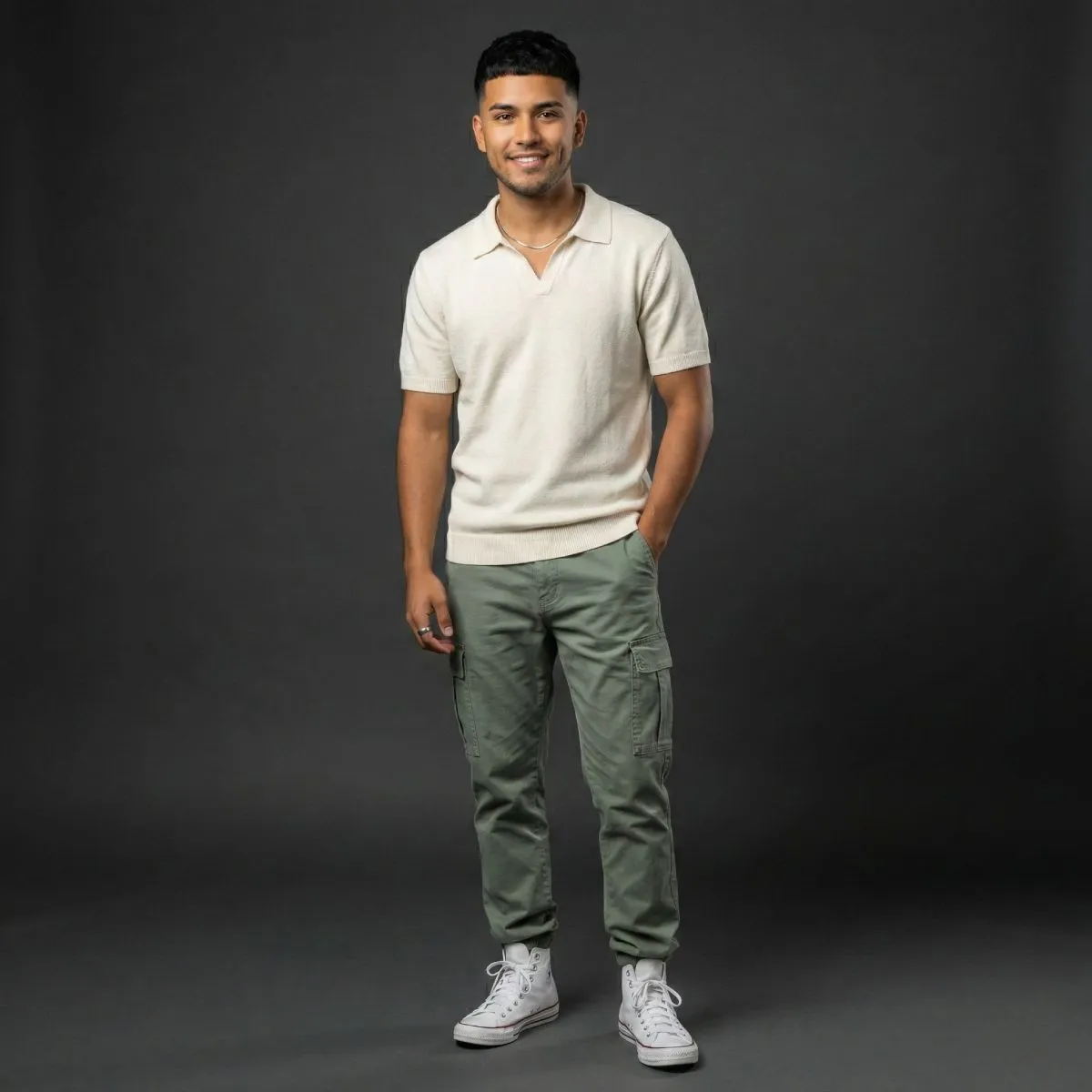 Elian Solórzano full body